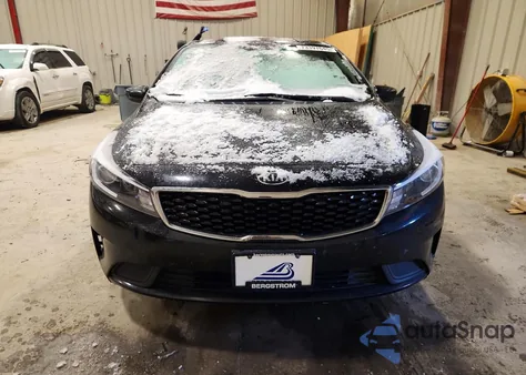 2017 Kia Forte Lx z USA, uszkodzony, nr VIN 3KPFL4A76HE058010